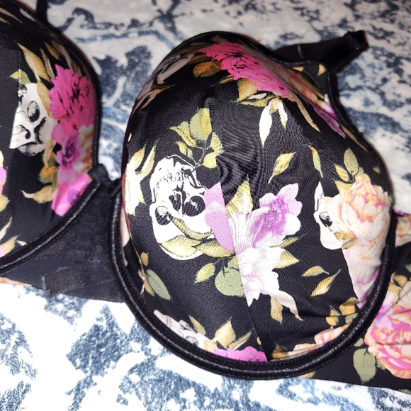 Torrid skull full figure bra 40DD - Picture 2 of 6